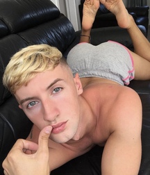 Pretty boys Porn bubble butt