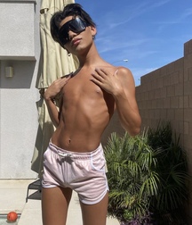 Pretty boys Porn bubble butt 61222b8258353.jpg