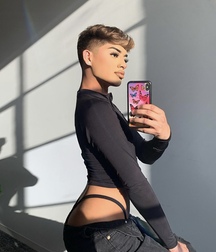 Pretty boys Porn bubble butt 61222bd304e1b.jpg