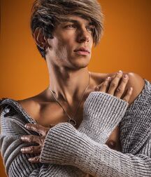 TWINK TUBE ENRICO LAVIGNE ART COLLECTION 60fa97bc3006e.jpg