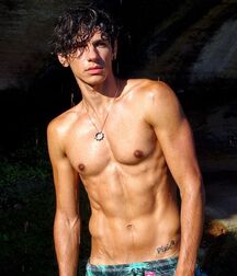 TWINK TUBE ENRICO LAVIGNE ART COLLECTION 60fa97bfd306e.jpg