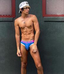 TWINK TUBE ENRICO LAVIGNE ART COLLECTION 60fa97ca55a50.jpg