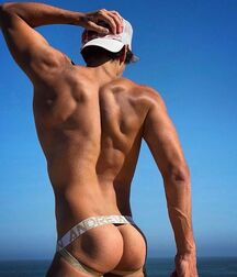 TWINK TUBE ENRICO LAVIGNE ART COLLECTION 60fa98129baba.jpg