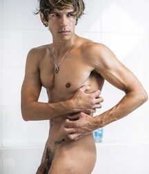 TWINK TUBE ENRICO LAVIGNE ART COLLECTION 60fa9844142f8.jpg