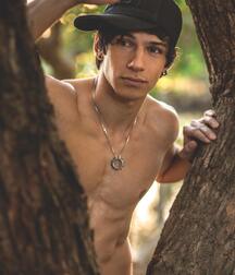 ENRICO LAVIGNE - Boy Porn Beauty 61057fe1c2c93.jpg