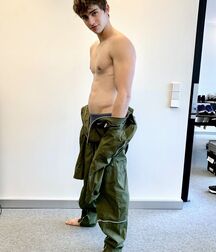Twink Tube Ron Levi - American Model 61067e80f3078.jpg