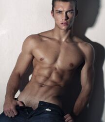 LUCAS GARCEZ - BEAUTIFUL AND SEXY BOY 6107fb7e86ef4.jpg