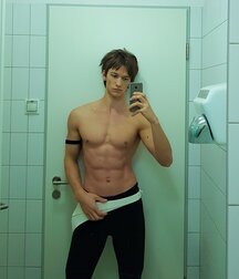 ANDRII LEVCHENKO - Art Collection Twink Tube 6112981f8bfe6.jpg