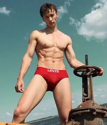 ANDRII LEVCHENKO - Art Collection Twink Tube 61129845003ea.jpg