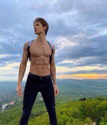 ANDRII LEVCHENKO - Art Collection Twink Tube 611298acb8790.jpg