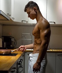 ALEX JECHEV - PROFESSIONAL MODEL AND BODYBUILDER  6113cd2a3e653.jpg