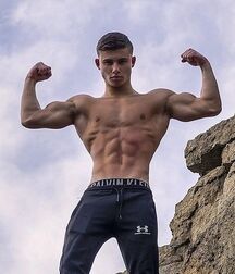 ALEX JECHEV - PROFESSIONAL MODEL AND BODYBUILDER  6113ce06135a4.jpg