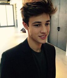 CAMERON DALLAS Very Nice Pictures Twink Tube 6113fbf398e67.jpg