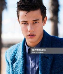 CAMERON DALLAS Very Nice Pictures Twink Tube 6113fbf6eeb98.jpg