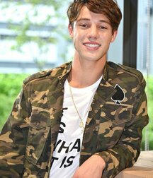 CAMERON DALLAS Very Nice Pictures Twink Tube 6113fc1b4484f.jpg