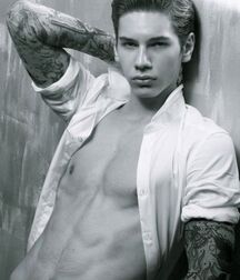 PAWEL MILNER - POLISH MODEL 611776db0af4b.jpg