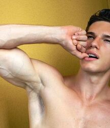 PAWEL MILNER - POLISH MODEL 611776edab645.jpg