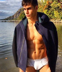 CHRIS DELBECK - AMERICAN MODEL 611a52c2e8372.jpg