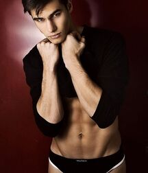 CHRIS DELBECK - AMERICAN MODEL 611a52c8156ed.jpg