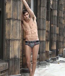 CHRIS DELBECK - AMERICAN MODEL 611a52dcb815a.jpg