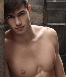 CHRIS DELBECK - AMERICAN MODEL 611a52e07840d.jpg
