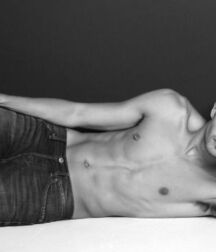 CHRIS DELBECK - AMERICAN MODEL 611a52f13e28b.jpg