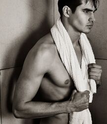 CHRIS DELBECK - AMERICAN MODEL 611a52ff202d0.jpg