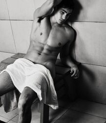 CHRIS DELBECK - AMERICAN MODEL 611a5303523c1.jpg
