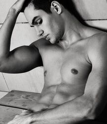 CHRIS DELBECK - AMERICAN MODEL 611a530552611.jpg