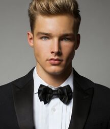 HUGO MAYHEW FASHION COLLECTION 611e67e8db09b.jpg