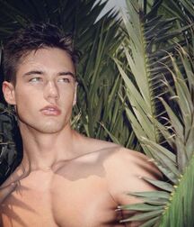 KOLOS BALAZS - HUNGARIAN FASHION MODEL 612b1eb93b806.jpg