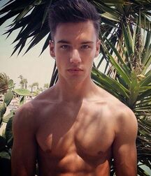 KOLOS BALAZS - HUNGARIAN FASHION MODEL 612b1ec382139.jpg