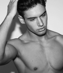 KOLOS BALAZS - HUNGARIAN FASHION MODEL 612b1ecd37c39.jpg