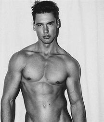 KOLOS BALAZS - HUNGARIAN FASHION MODEL 612b1ed045613.jpg