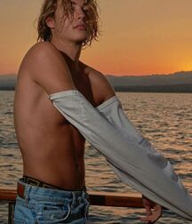 JARED CELMA - BEAUTIFUL BOY  613c68409bd17.jpg