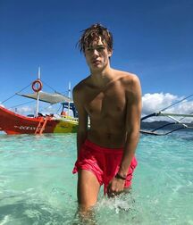 JARED CELMA - BEAUTIFUL BOY  613c6865f25d5.jpg