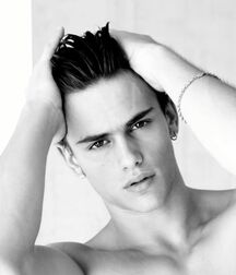 TWINK TUBE SERGIO CARVAJAL - SPANISH MALE MODEL. 6145b278124d9.jpg
