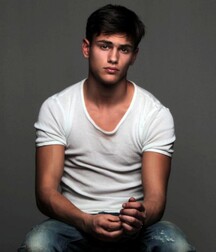 TWINK TUBE SERGIO CARVAJAL - SPANISH MALE MODEL. 6145b2ca99371.jpg