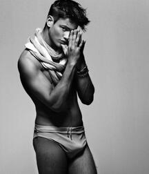 TWINK TUBE SERGIO CARVAJAL - SPANISH MALE MODEL. 6145b3132e39f.jpg