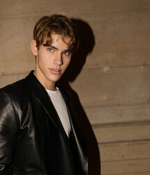 TWINK TUBE WILLIAM ROEPSTORFF - THE PERFECT HUMAN FACE... 614b213d77321.jpg