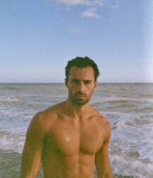 ELLIOT MEETEN - BRITISH MODEL TWINK TUBE 61548239780e9.jpg