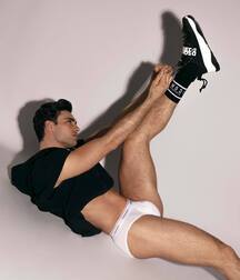 ELLIOT MEETEN - BRITISH MODEL TWINK TUBE 61548289baa34.jpg