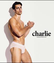 ELLIOT MEETEN - BRITISH MODEL TWINK TUBE 6154829e86266.jpg