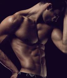 ELLIOT MEETEN - BRITISH MODEL TWINK TUBE 615482b35bef0.jpg