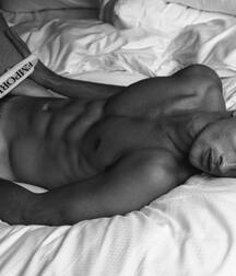 ELLIOT MEETEN - BRITISH MODEL TWINK TUBE 615482c75862c.jpg