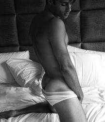 ELLIOT MEETEN - BRITISH MODEL TWINK TUBE 615482cb43371.jpg