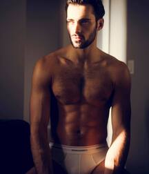 ELLIOT MEETEN - BRITISH MODEL TWINK TUBE 615482d245651.jpg