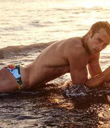 ELLIOT MEETEN - BRITISH MODEL TWINK TUBE 615482e41aa06.jpg