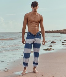 ELLIOT MEETEN - BRITISH MODEL TWINK TUBE 615482ee70e40.jpg