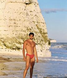ELLIOT MEETEN - BRITISH MODEL TWINK TUBE 61548314c06c3.jpg